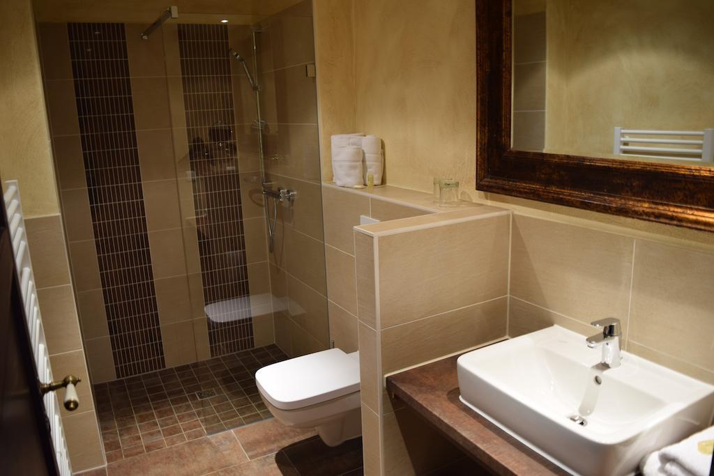 Hotel Arte Vida Ohg Spremberg Rum bild